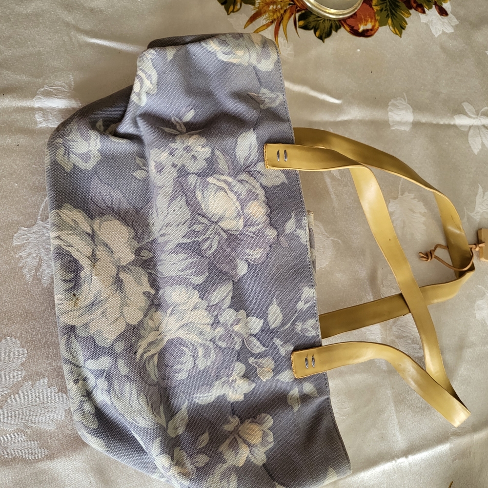 Nine & Co. Floral Tote in Gray/Blue and Tan - Picture 2 of 6